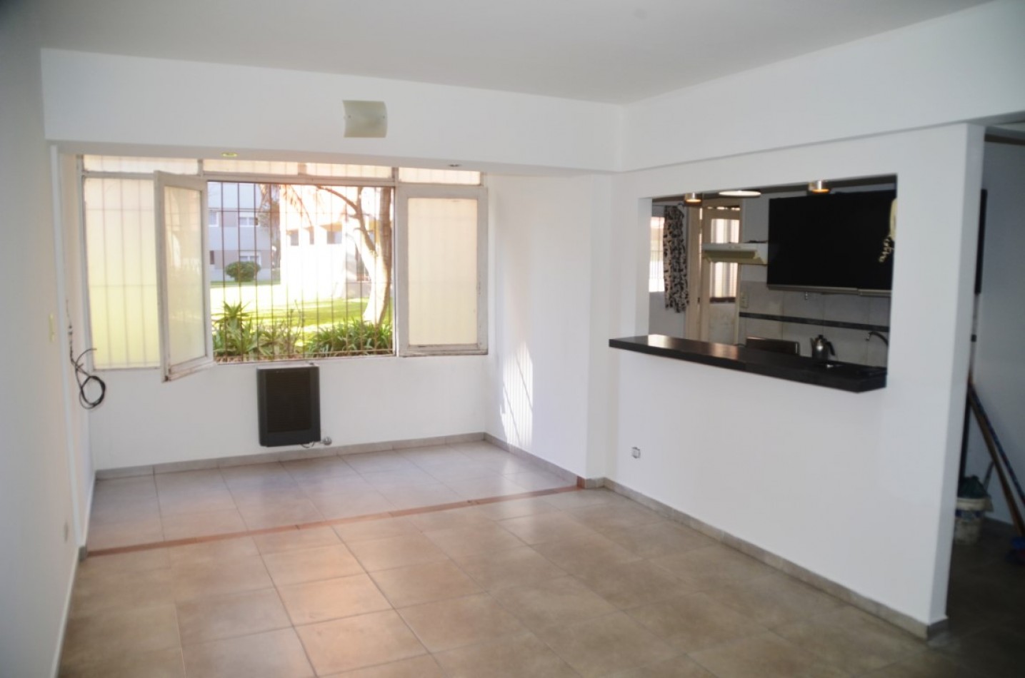 **RESERVADO**. Atractivo departamento 3 ambientes zona Tejedor y Estrada