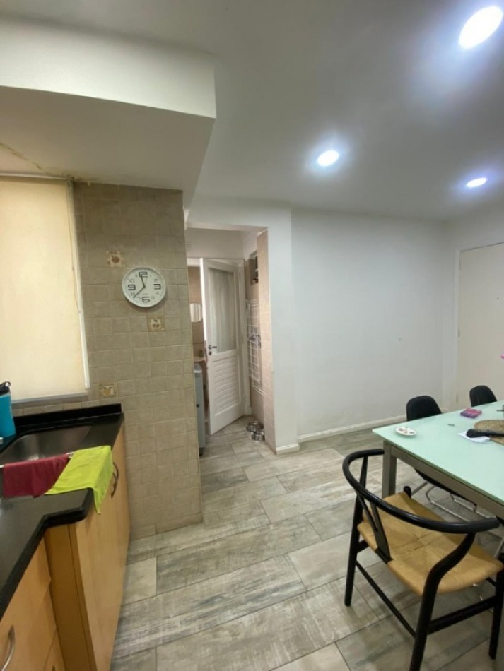 SEMIPISO 3 AMB AL FRENTE CON BALCON CORRIDO - ZONA: CENTRO