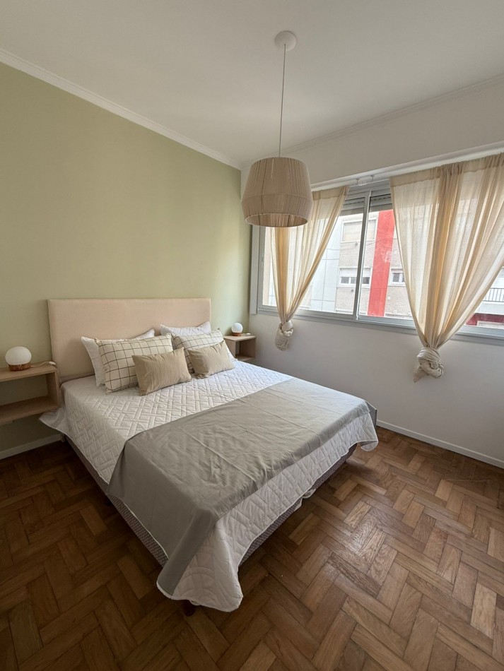 Venta Departamento 3 ambientes a la calle con balcon, reciclado y amoblado