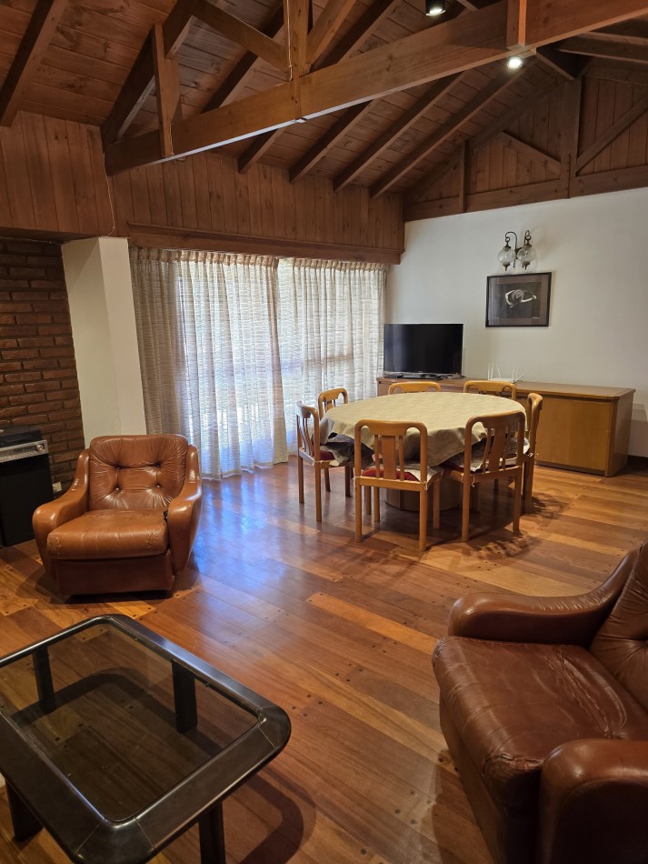 DEPARTAMENTO 3 AMBIENTES MAS DEPENDENCIA ZONA PLAYA GRANDE