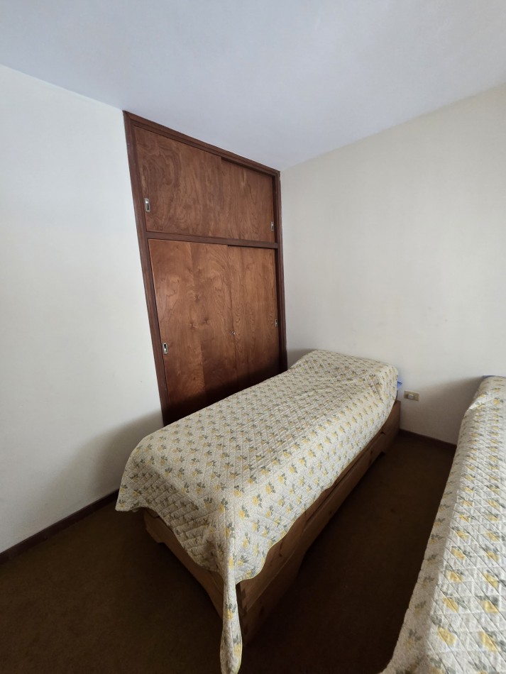 DEPARTAMENTO 3 AMBIENTES MAS DEPENDENCIA ZONA PLAYA GRANDE