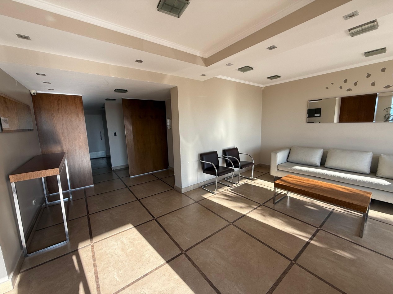 Exclusivo Semipiso de 4 Ambientes con Vista al Mar - Constitucion