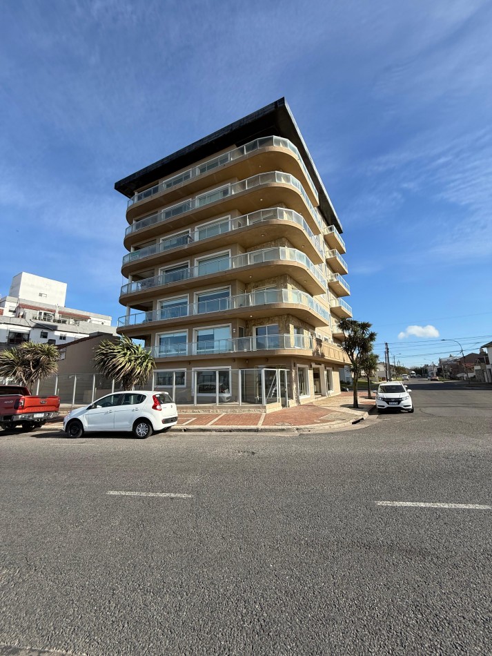 Exclusivo Semipiso de 4 Ambientes con Vista al Mar - Constitucion