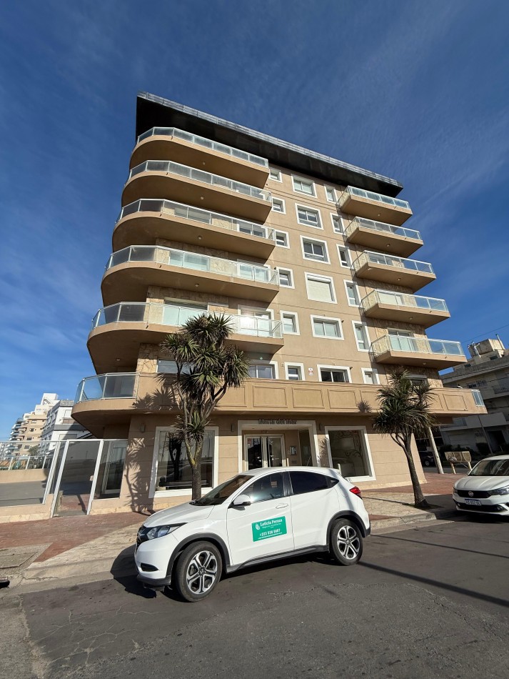 Exclusivo Semipiso de 4 Ambientes con Vista al Mar - Constitucion