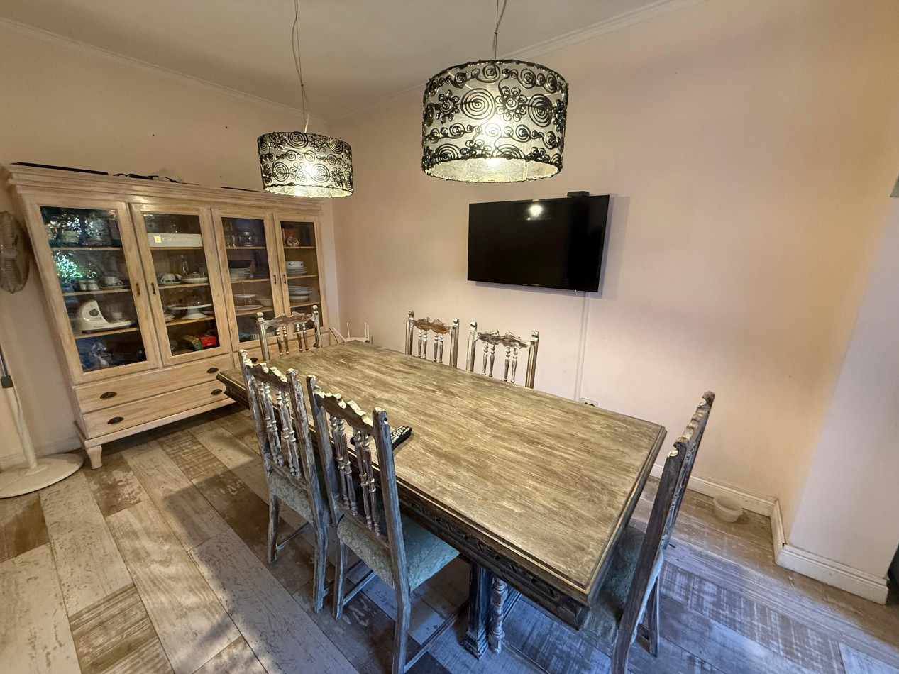 Casa de 6 ambientes - Parque Luro