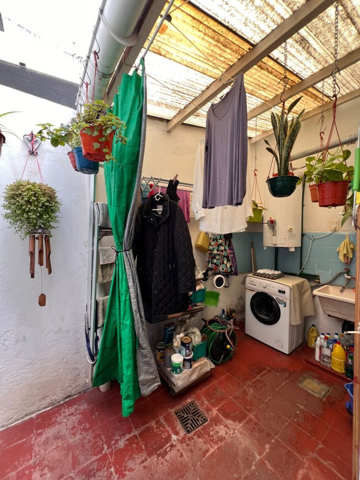 VENTA PH 3 AMBIENTES - FRENTE - PATIO