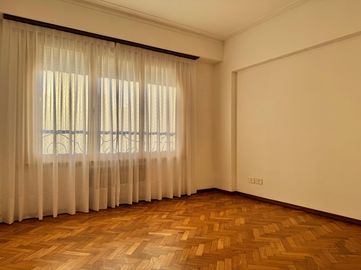 DEPARTAMENTO DE 4 AMB EXTERNO. RECICLADO. BALCON TERRAZA