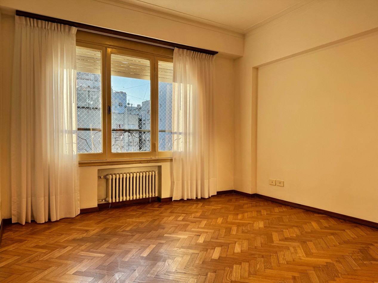 DEPARTAMENTO DE 4 AMB EXTERNO. RECICLADO. BALCON TERRAZA