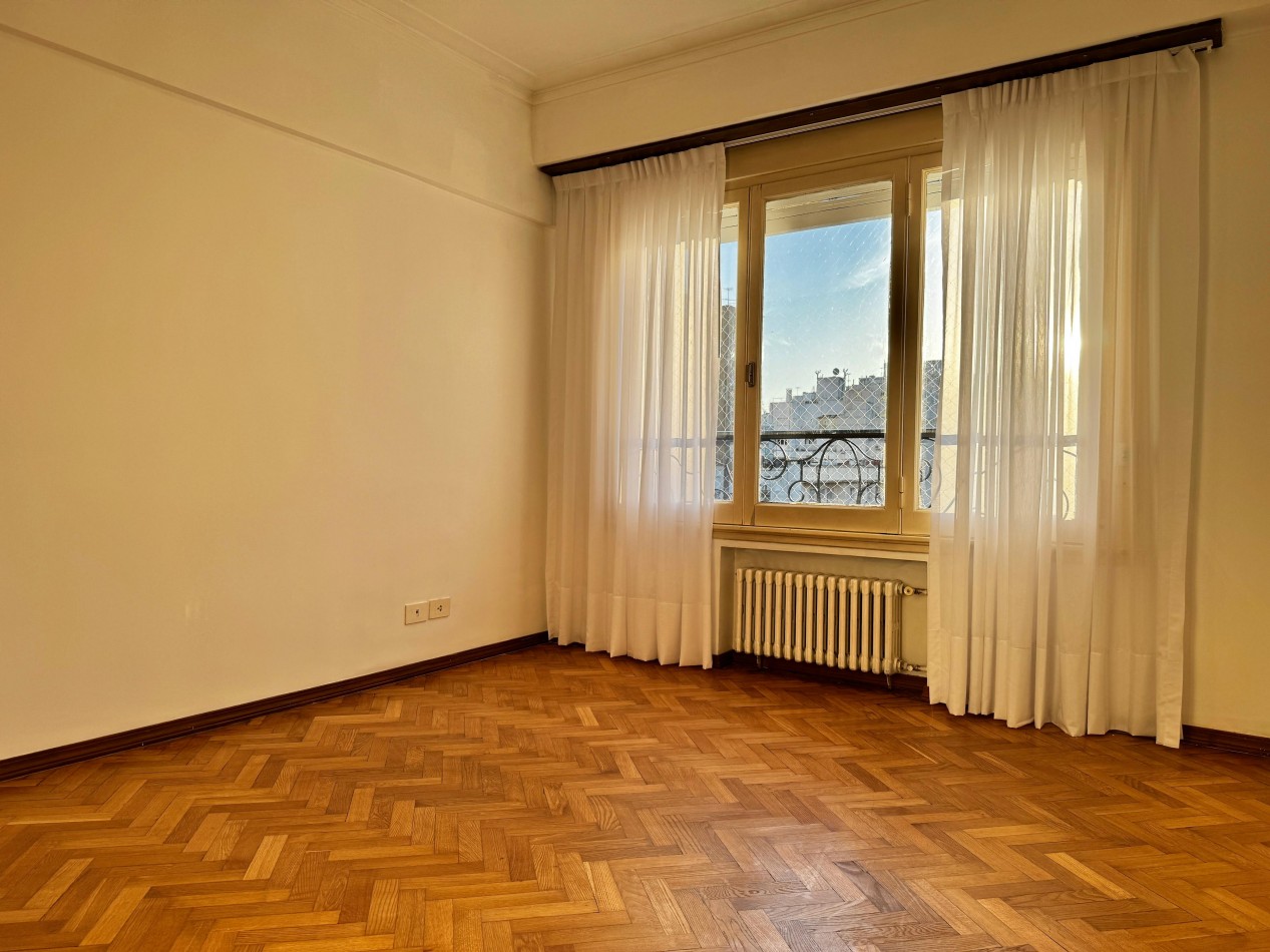 DEPARTAMENTO DE 4 AMB EXTERNO. RECICLADO. BALCON TERRAZA