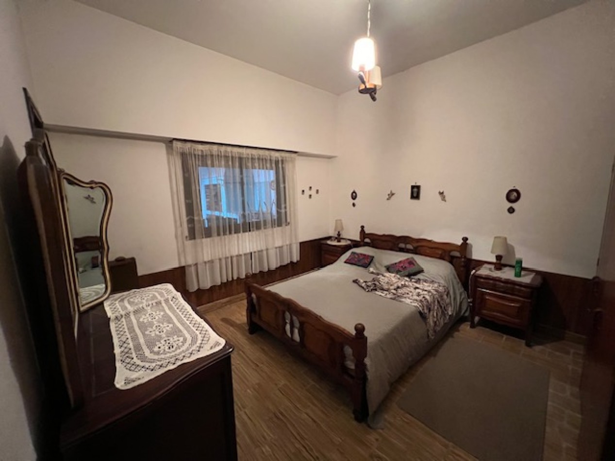 CHALET DE 4 AMB CON PATIO Y GARAJE