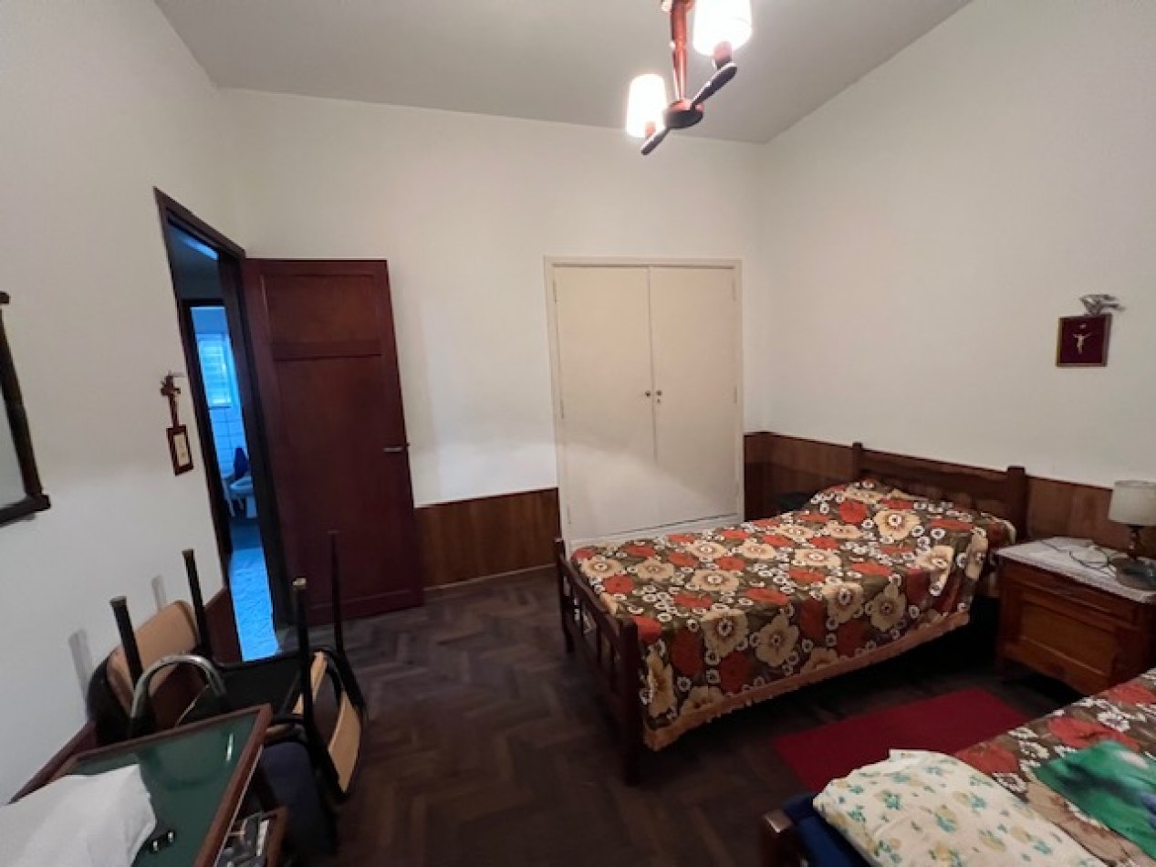 CHALET DE 4 AMB CON PATIO Y GARAJE