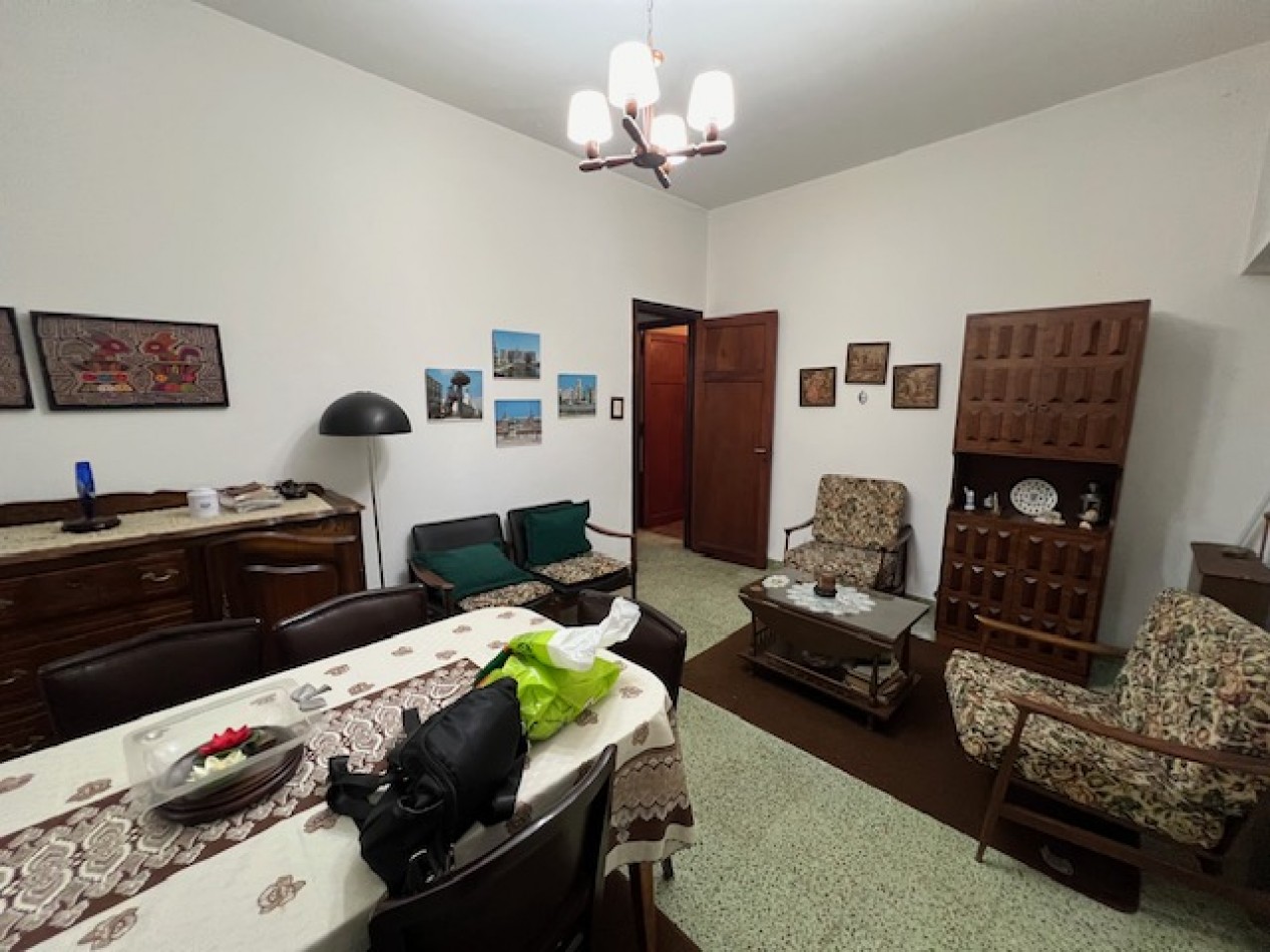 CHALET DE 4 AMB CON PATIO Y GARAJE