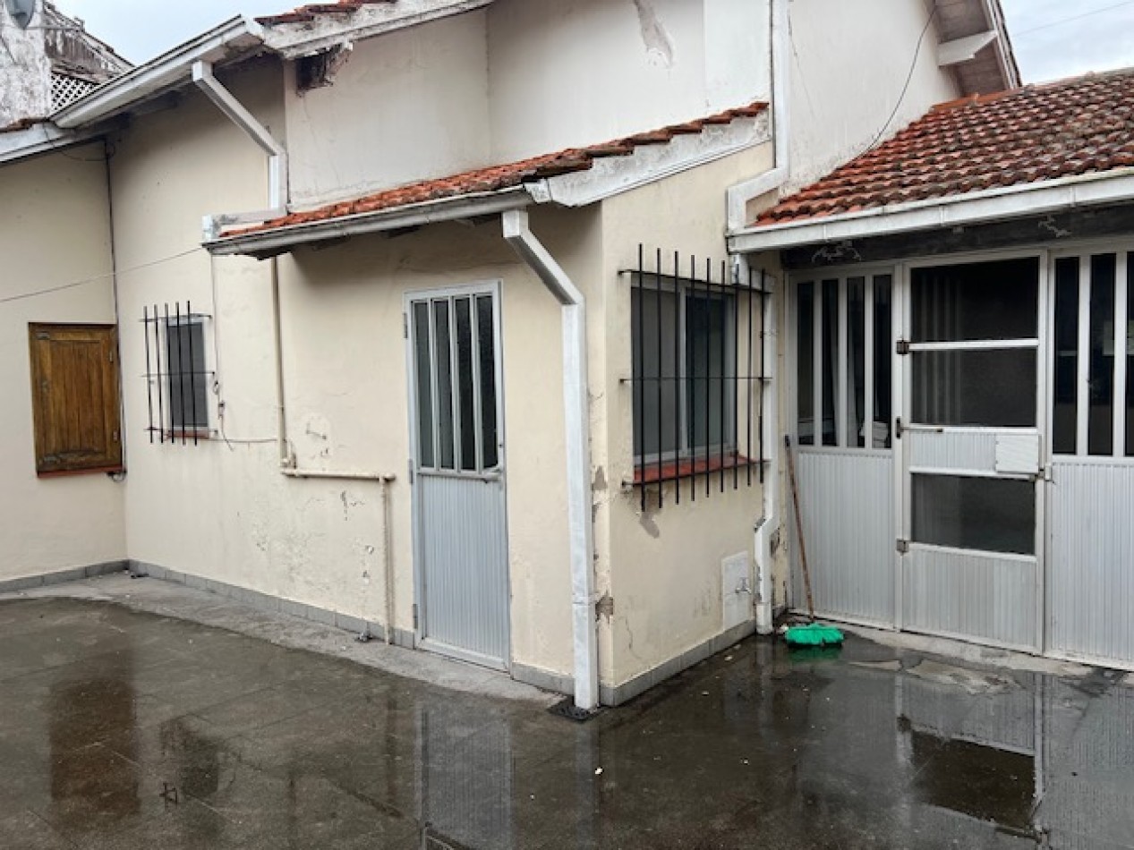 CHALET DE 4 AMB CON PATIO Y GARAJE