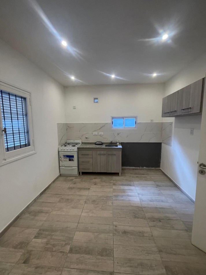 PH DE 3 AMB RECICLADO. ENTRADA DE AUTO Y PATIO