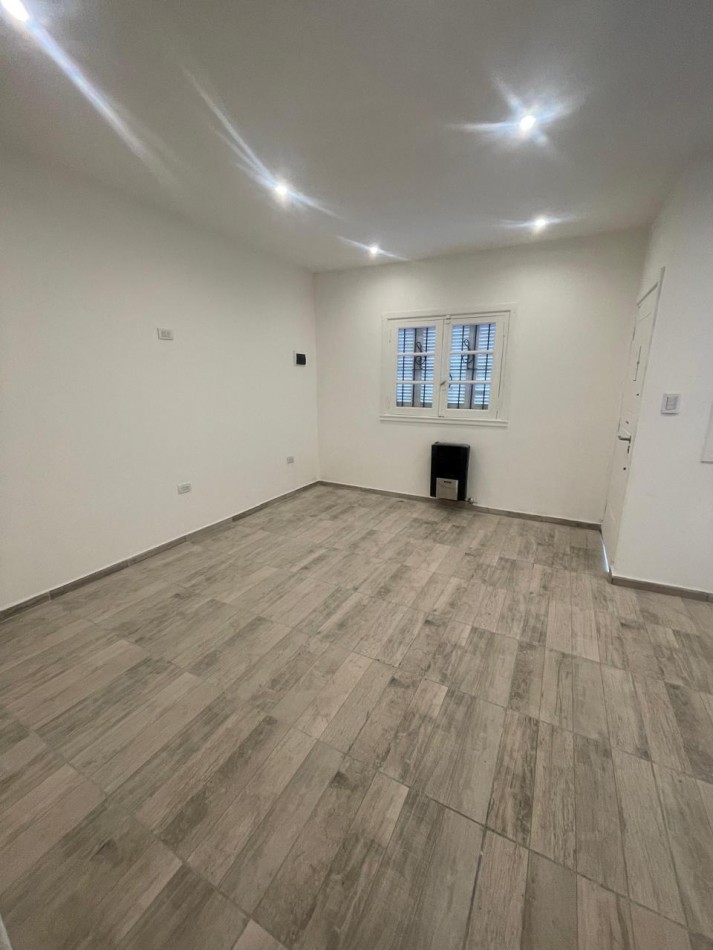 PH DE 3 AMB RECICLADO. ENTRADA DE AUTO Y PATIO