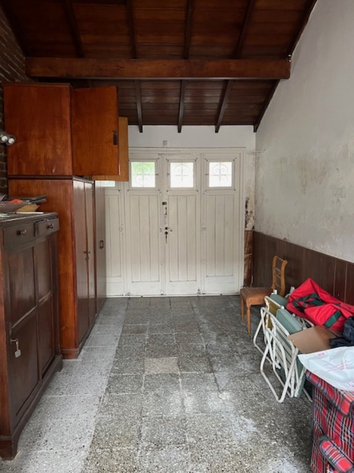 CHALET DE 4 AMB CON PATIO Y GARAJE