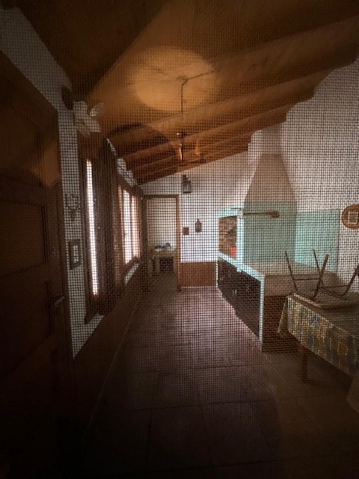 CHALET DE 4 AMB CON PATIO Y GARAJE