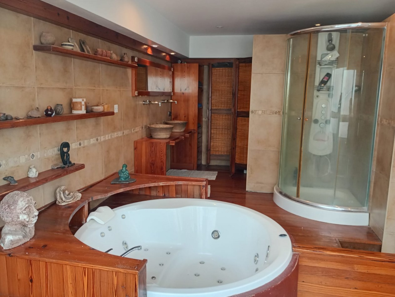  URGENCIA DE VENTA!!. SEMIPISO TRES AMBIENTES C/ESPECTACULAR VISTA AL MAR EN BARRIO LA PERLA!!! ESCUCHA OFERTAS