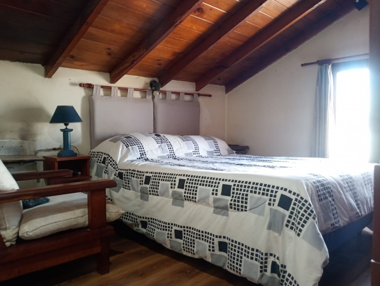 Imperdible Oportunidad!!.  Venta de PH 4 ambientes al frente c/ entrada totalmente independiente y gran patio. Zona Facultad Dean Funes al 3100.