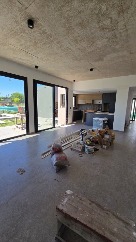 Casa en barrio privado Arenas Chico 