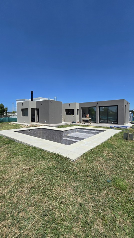 Casa en barrio privado Arenas Chico 