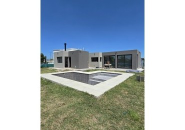 Casa en barrio privado Arenas Chico 