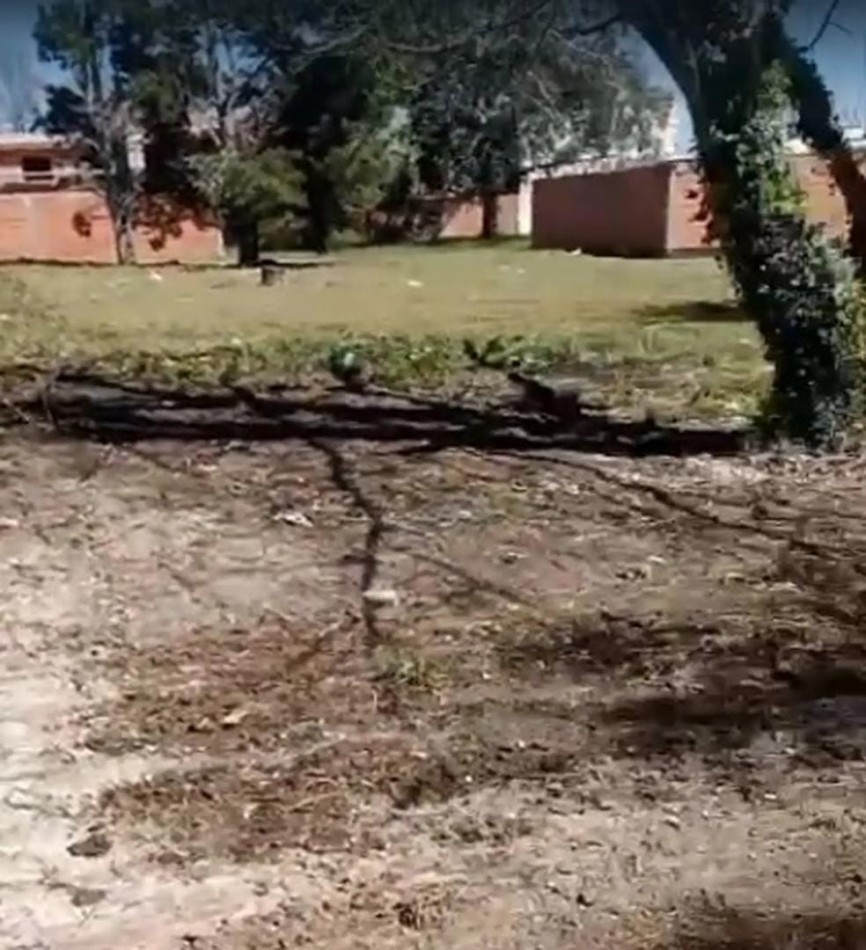 LOTES VARIOS DE 213M2 EN ADELANTE CON TODOS LOS SERVICIOS EN EL BARRIO LOS PINARES