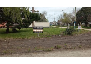 LOTES VARIOS DE 213M2 EN ADELANTE CON TODOS LOS SERVICIOS EN EL BARRIO LOS PINARES