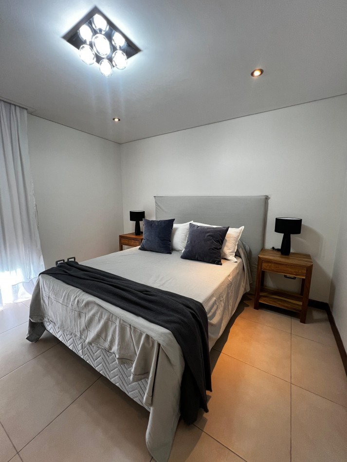 ALQUILER/ VENTA  ARENAS DEL SUR - EXCLUSIVA CASA 4 DORMITORIOS PARQUE Y PISCINA