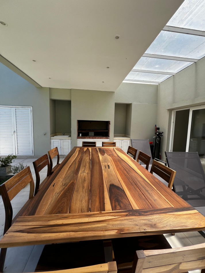 ALQUILER/ VENTA  ARENAS DEL SUR - EXCLUSIVA CASA 4 DORMITORIOS PARQUE Y PISCINA