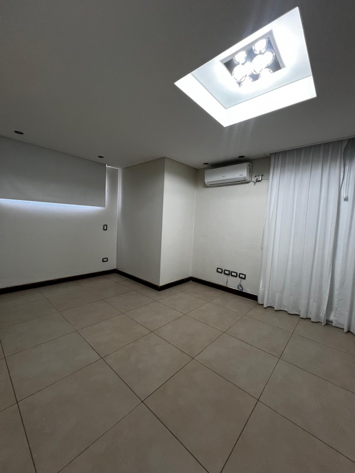 ALQUILER/ VENTA  ARENAS DEL SUR - EXCLUSIVA CASA 4 DORMITORIOS PARQUE Y PISCINA