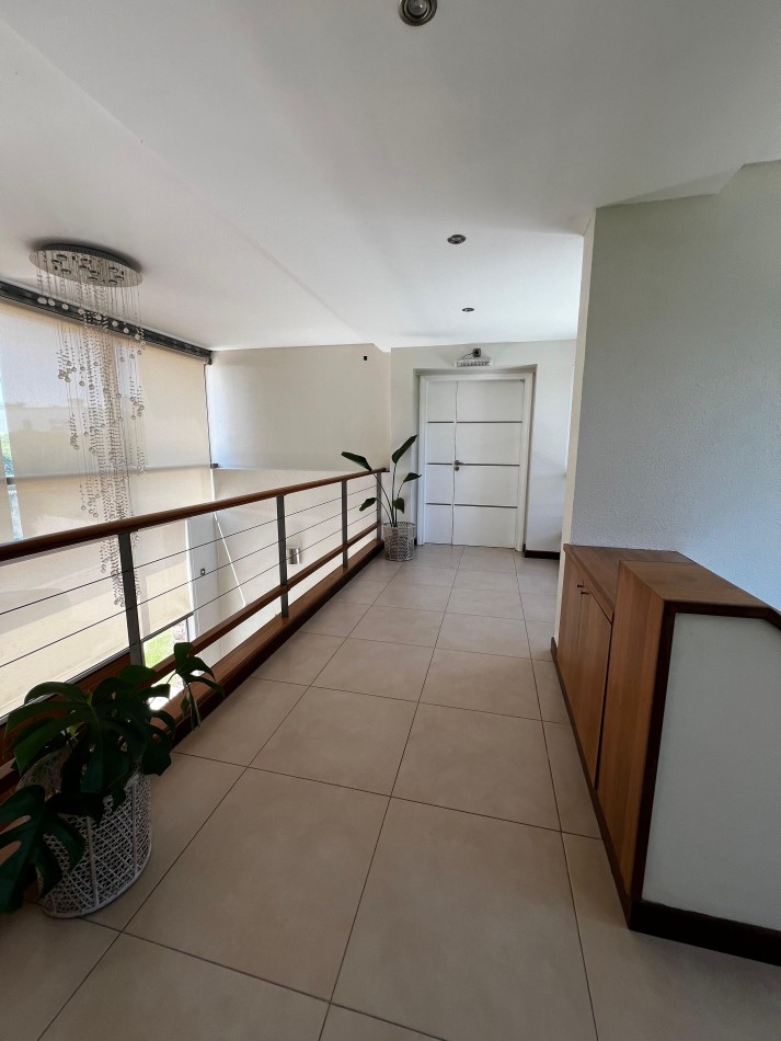ALQUILER/ VENTA  ARENAS DEL SUR - EXCLUSIVA CASA 4 DORMITORIOS PARQUE Y PISCINA