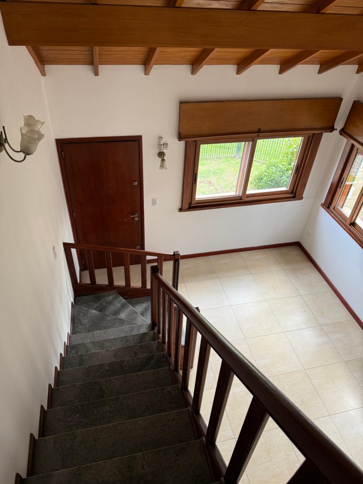 Chalet 5 ambientes - Los Troncos 