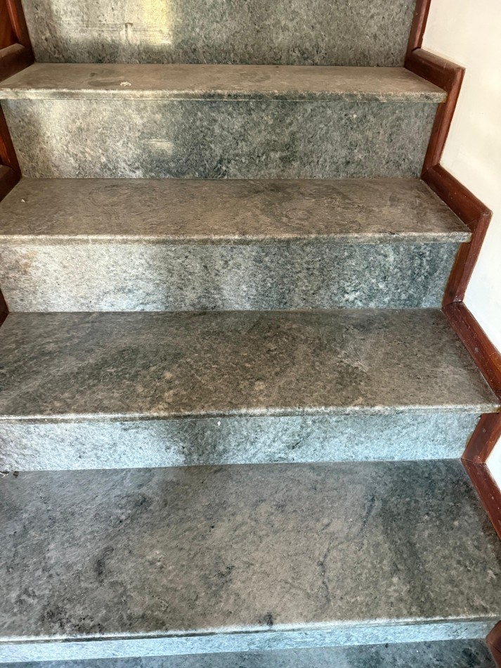 Chalet 5 ambientes - Los Troncos 