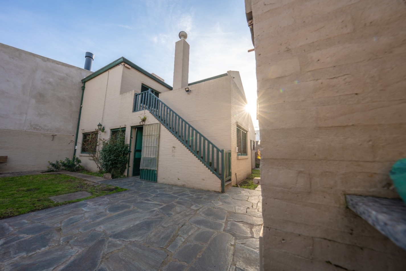 Chalet 5 ambientes - Los Troncos 