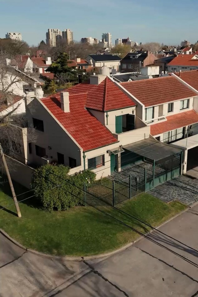 Chalet 5 ambientes - Los Troncos 