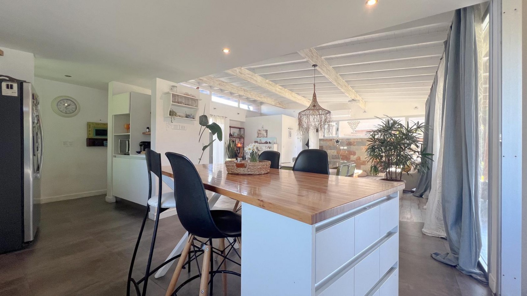 venta RUMENCO corte  moderno,  excelente diseño,  gusto y confort, parque, piscina climatizada, galeria cubierta, bauleras de guardado, entrada para varios autos, optima eleccion !!!!