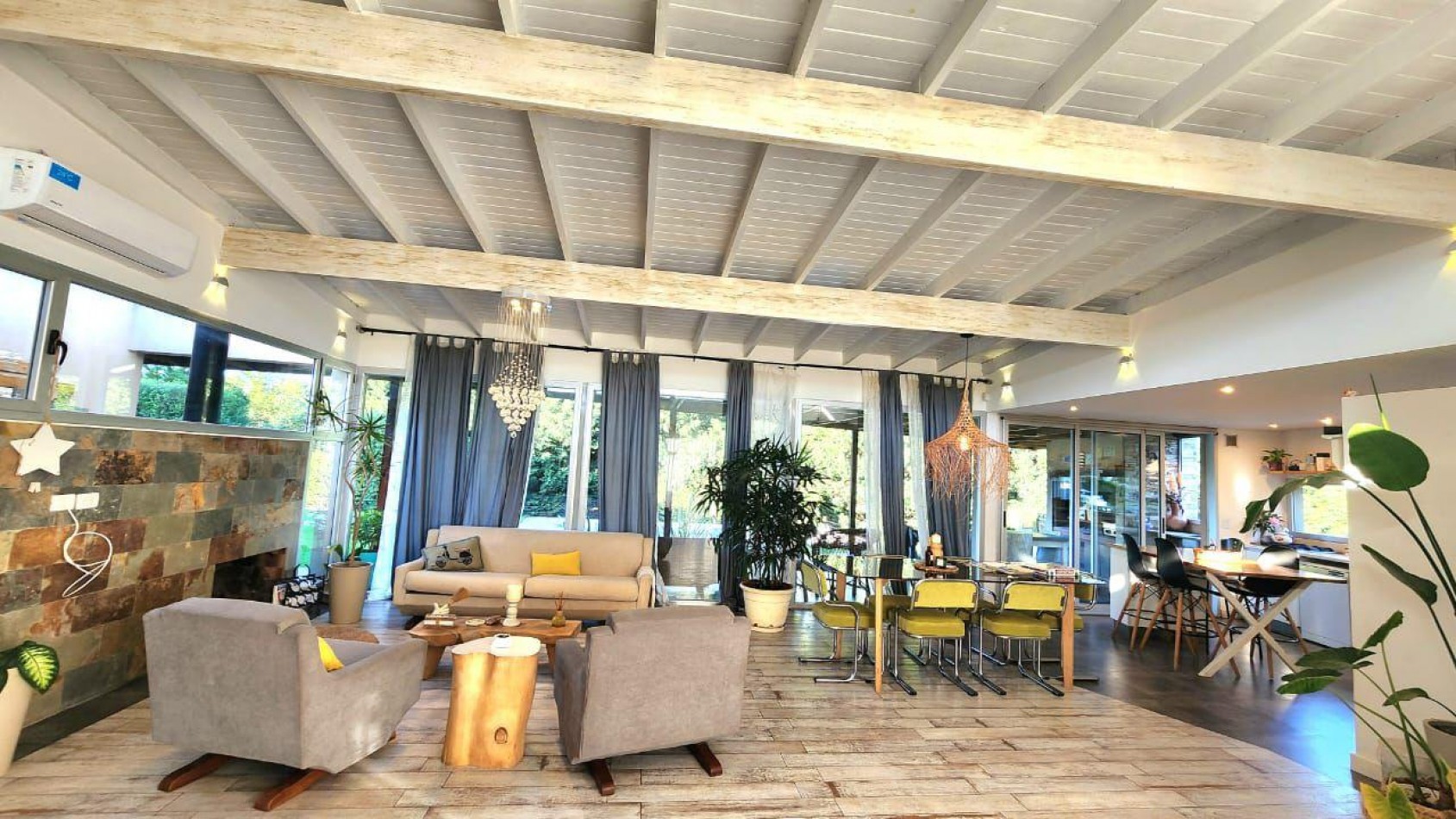 venta RUMENCO corte  moderno,  excelente diseño,  gusto y confort, parque, piscina climatizada, galeria cubierta, bauleras de guardado, entrada para varios autos, optima eleccion !!!!