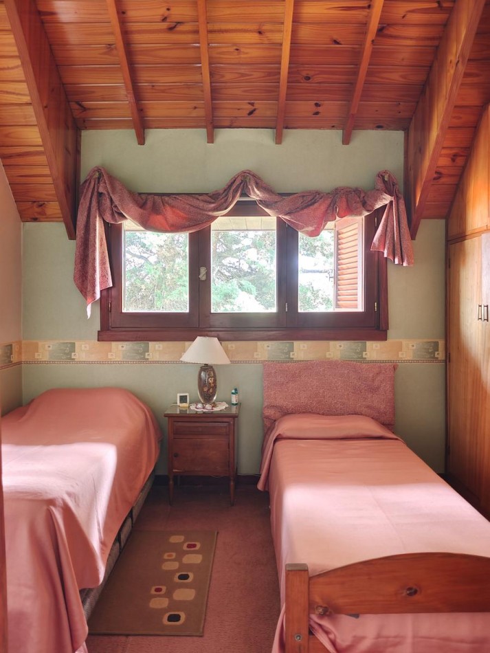 VENTA IMPORTANTE CHALET  5 AMBIENTES + PH 2 AMBIENTES -DIVINO ROSTRO -