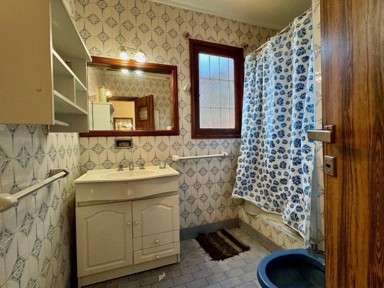 VENTA IMPORTANTE CHALET  5 AMBIENTES + PH 2 AMBIENTES -DIVINO ROSTRO -