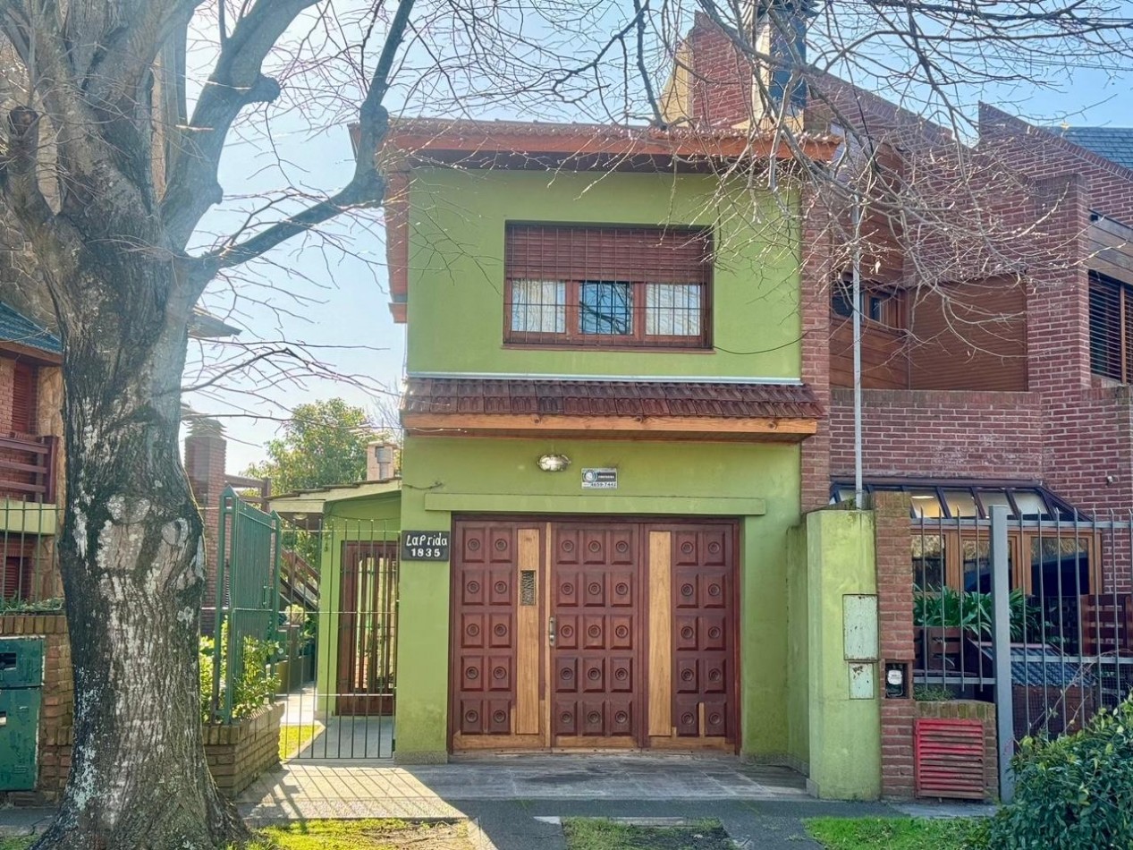 VENTA IMPORTANTE CHALET  5 AMBIENTES + PH 2 AMBIENTES -DIVINO ROSTRO -