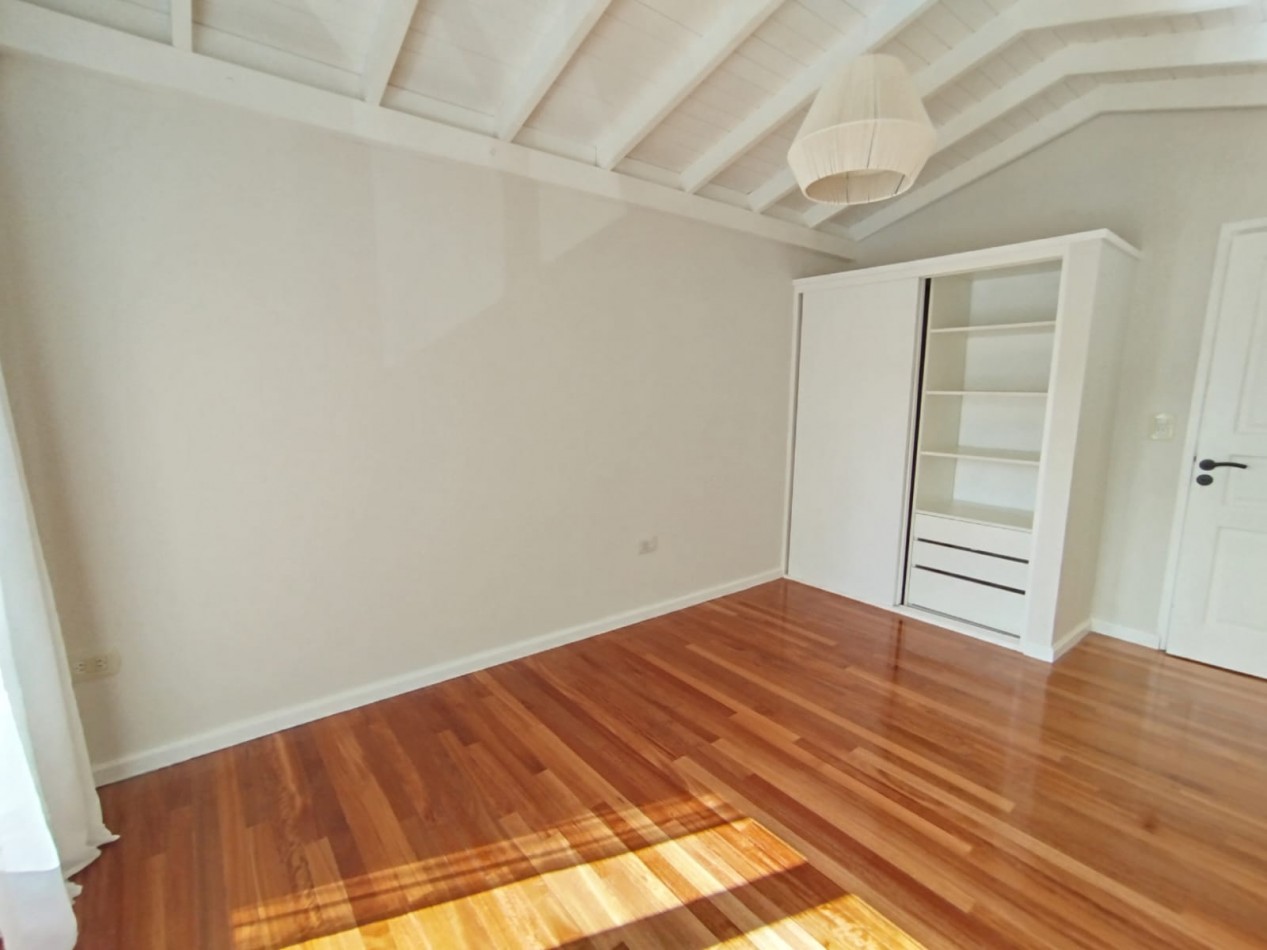 VENTA PH 4 AMBIENTES CON PATIO Y COCHERA -BALCARCE 3600-