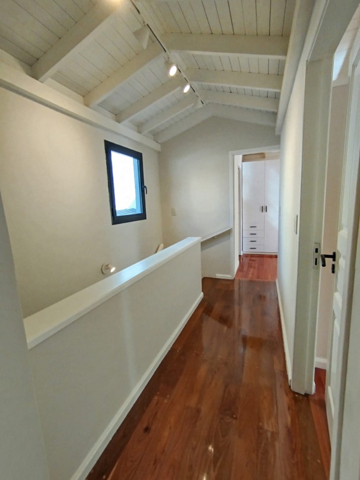 VENTA PH 4 AMBIENTES CON PATIO Y COCHERA -BALCARCE 3600-