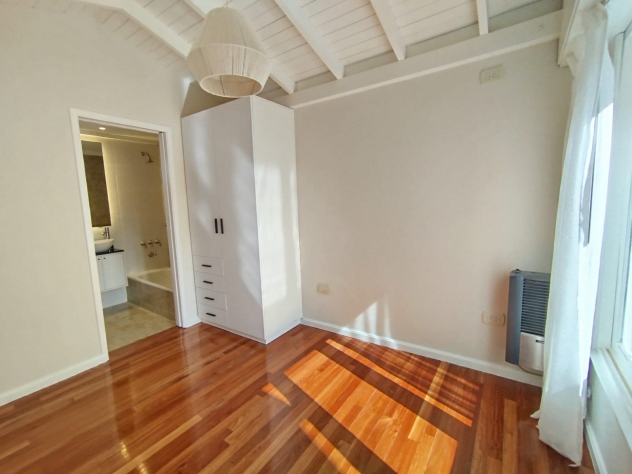 VENTA PH 4 AMBIENTES CON PATIO Y COCHERA -BALCARCE 3600-