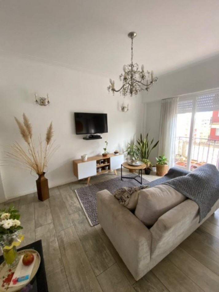 VENTA SEMIPISO 3 AMBIENTES - CENTRO-