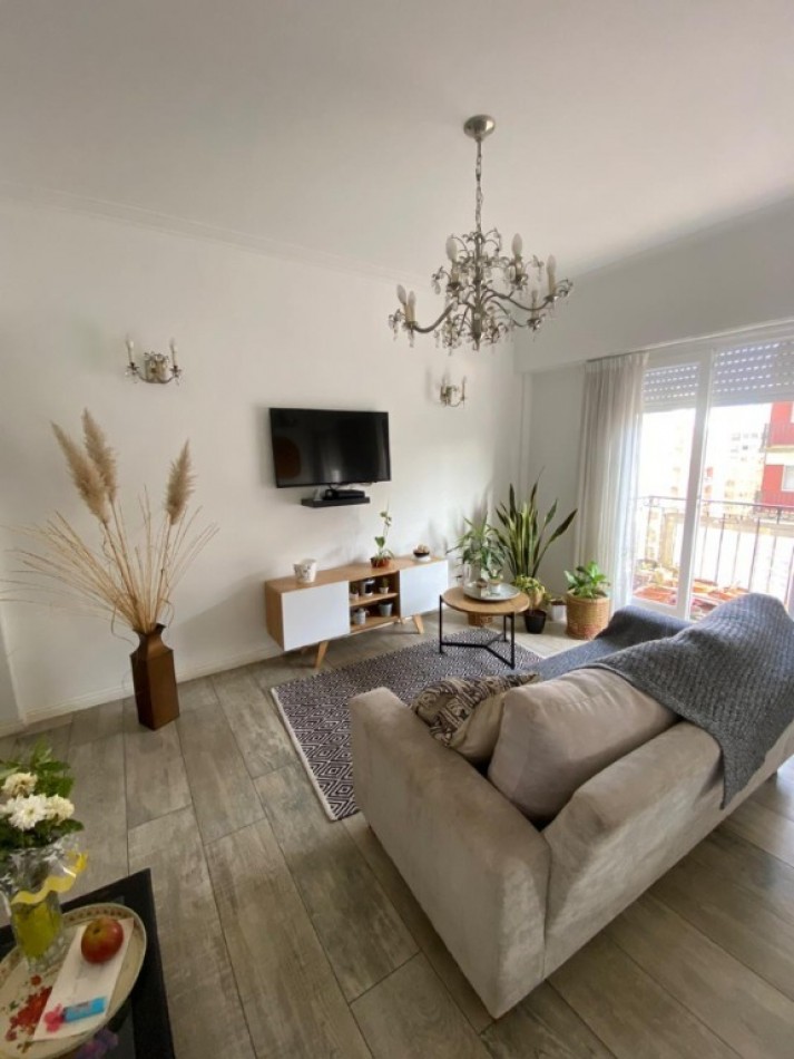 VENTA SEMIPISO 3 AMBIENTES - CENTRO-