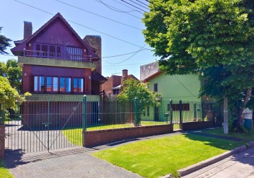 VENTA IMPORTANTE CHALET  5 AMBIENTES + PH 2 AMBIENTES -DIVINO ROSTRO -