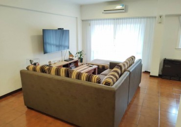 VENTA 4 AMBIENTES CON DEPENDENCIA Y COCHERA - LA PERLA-