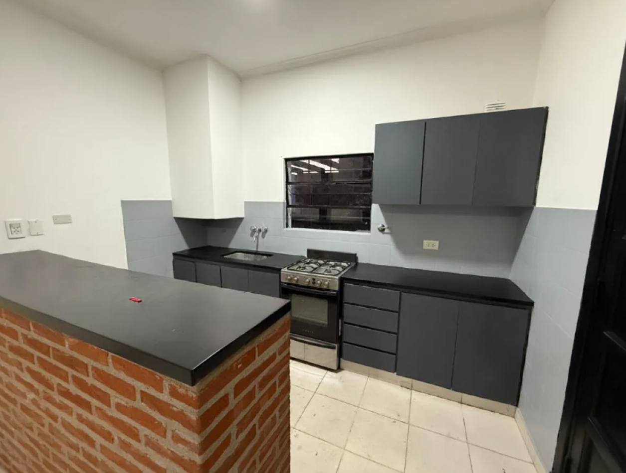 Apto Credito! Moderna Casa Reciclada A Nuevo Con Parque, Piscina Y Seguridad Barrio Los Pinares, Mar Del Plata.