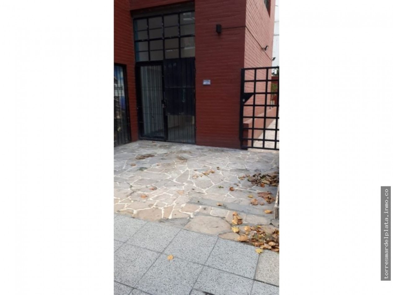 Venta Local Comercial con Renta